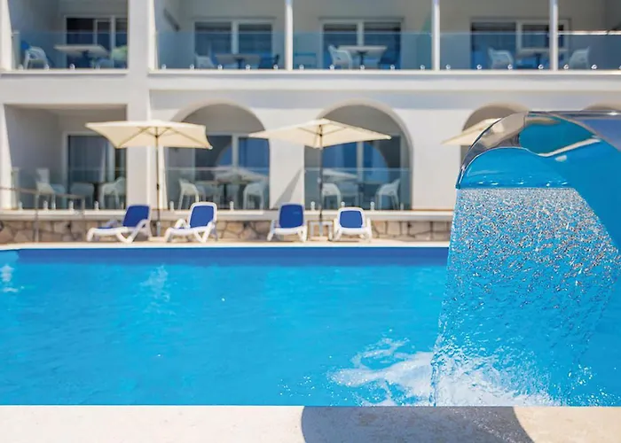 Amazing In With Swimming Pool *