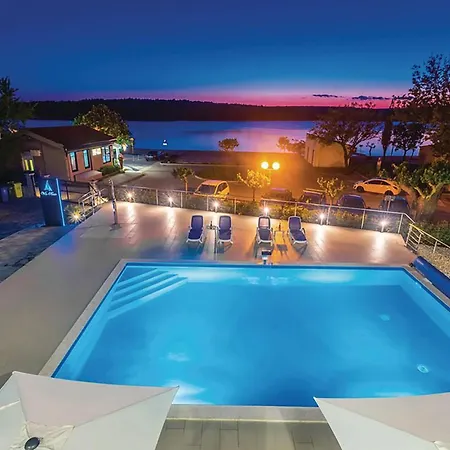 公寓 Amazing In With Swimming Pool *