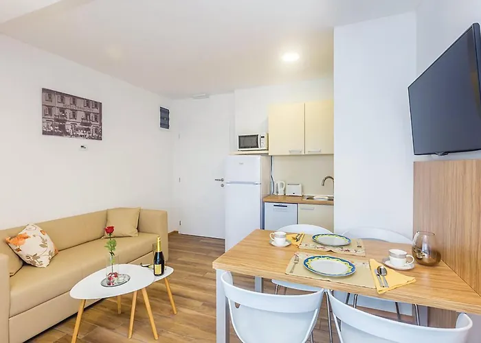 Amazing In With Swimming Pool Apartment