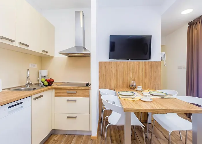 Apartment Amazing In With Swimming Pool *