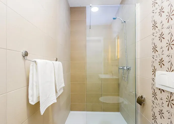 Amazing In With Swimming Pool Apartment *