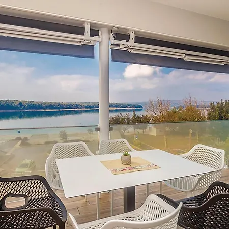 公寓 Nice Apartment In Punat With House Sea View *