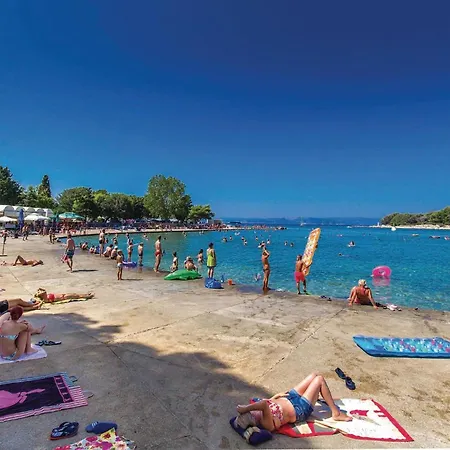 公寓 Nice Apartment In Punat With House Sea View